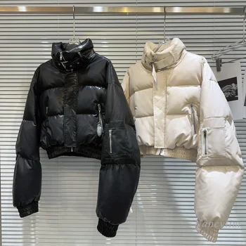 Зимняя куртка на утином пуху 2023, женская новинка, нишевое пальто из искусственной кожи с пряжкой на поясе, бежевые пальто, повседневные универсальные пальто